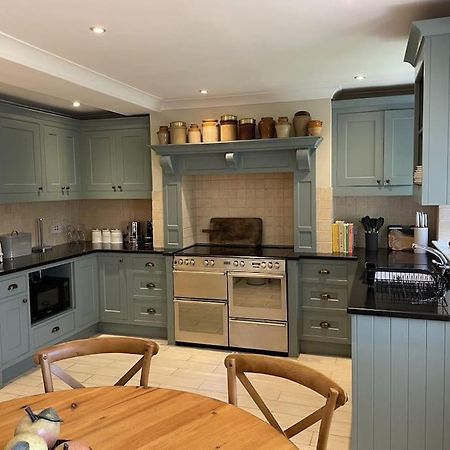 Holly Cottage, 2, Northbrook Park, Farnham-Up To 6 Adults Dış mekan fotoğraf