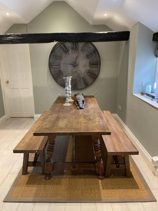 Holly Cottage, 2, Northbrook Park, Farnham-Up To 6 Adults Dış mekan fotoğraf