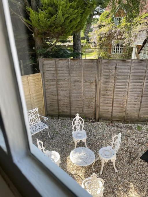 Holly Cottage, 2, Northbrook Park, Farnham-Up To 6 Adults Dış mekan fotoğraf
